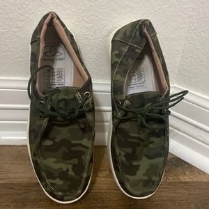 Cutie camo shoes